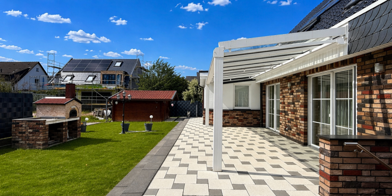 04E3CAC2-D898-4D83-9365-3A5876522619