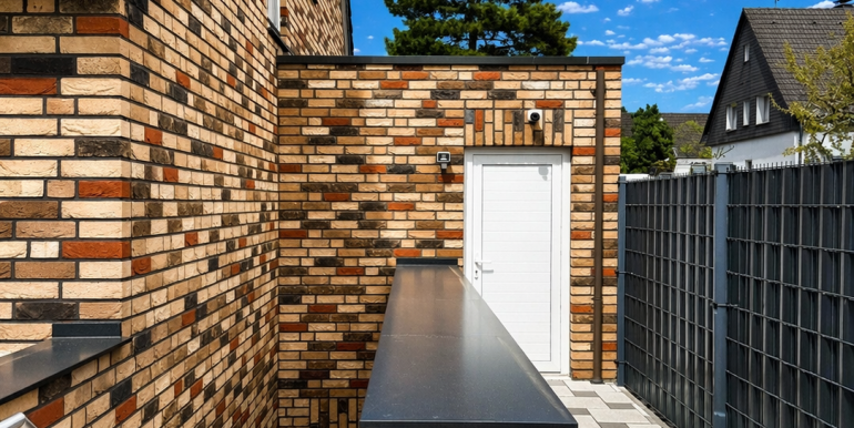 21F70466-AD0E-469C-A0F9-909307995FA6