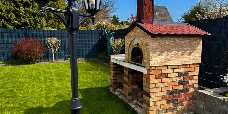 FBAB1FD5-58C6-443F-A7E7-93E4031D7125