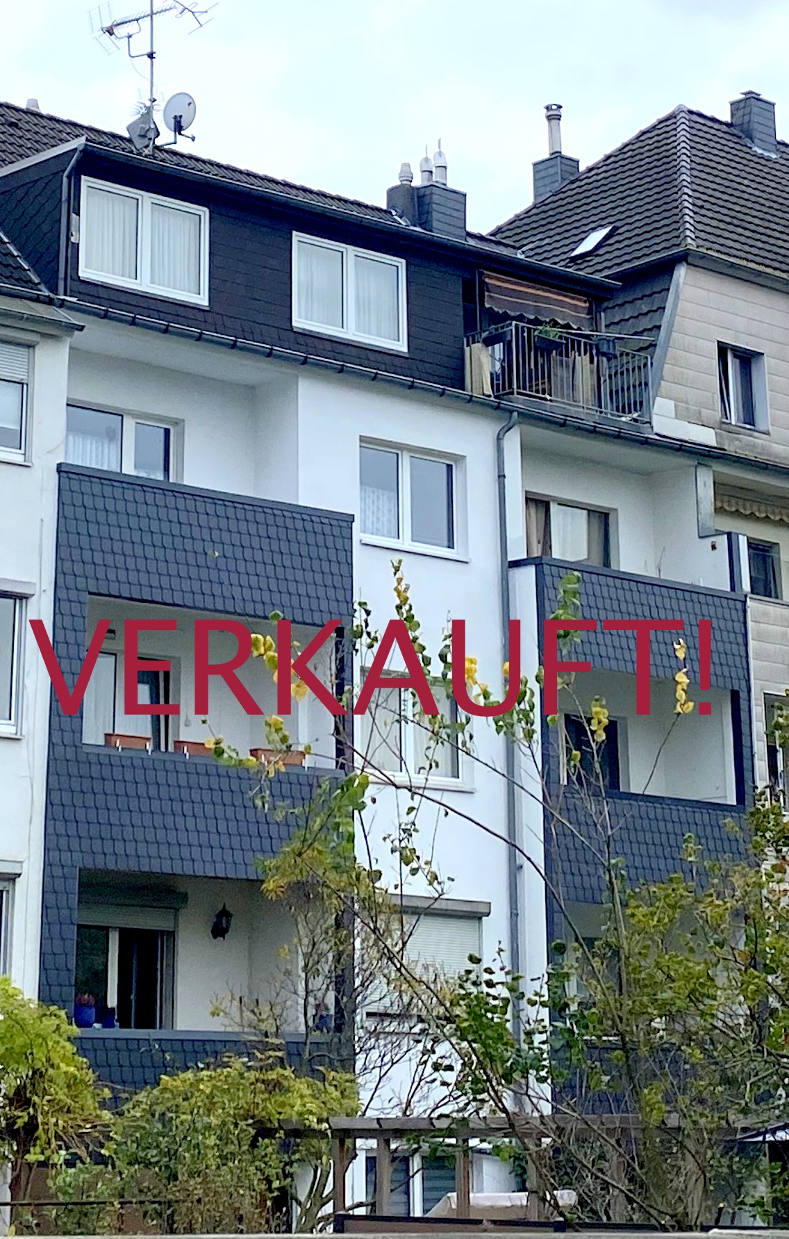 „VERKAUFT! Solides Mehrfamilienhaus in Uni-Nähe in Toplage von Düsseldorf-Wersten“